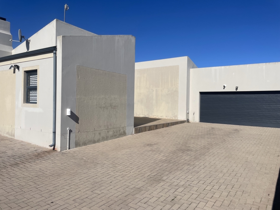 3 Bedroom Property for Sale in Myburgh Park Western Cape